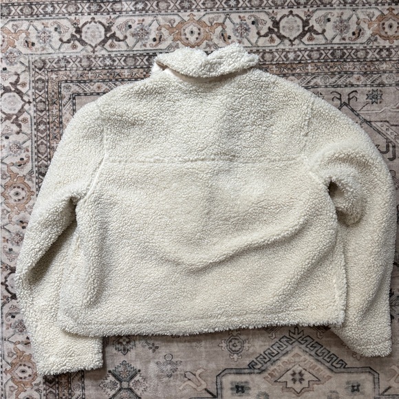 Hollister Cream Sherpa Teddy Shirt Jacket - Shacket - Size Medium - Picture 3 of 6